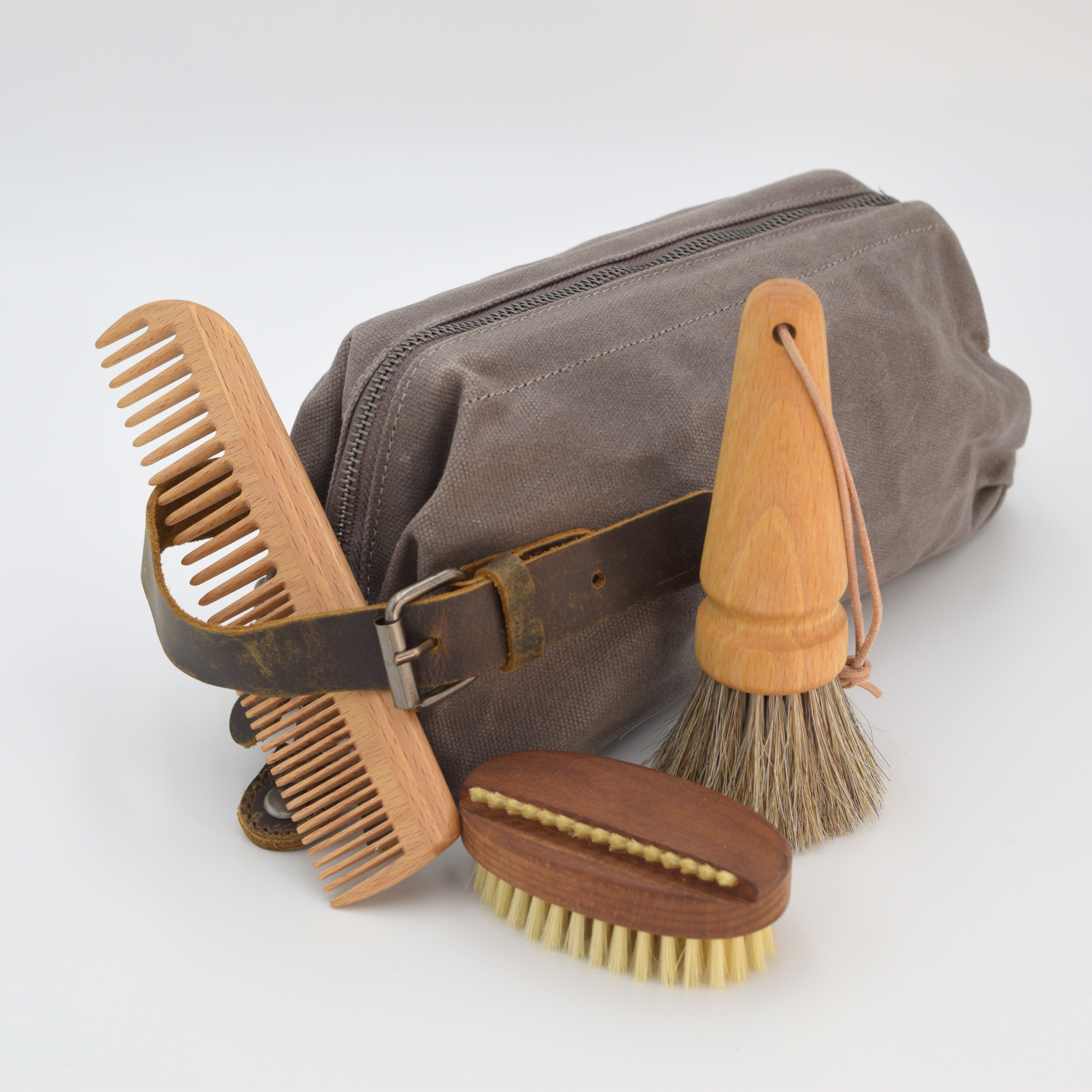 Dry Brush, Sensory & Exfoliating - Earth & Nest