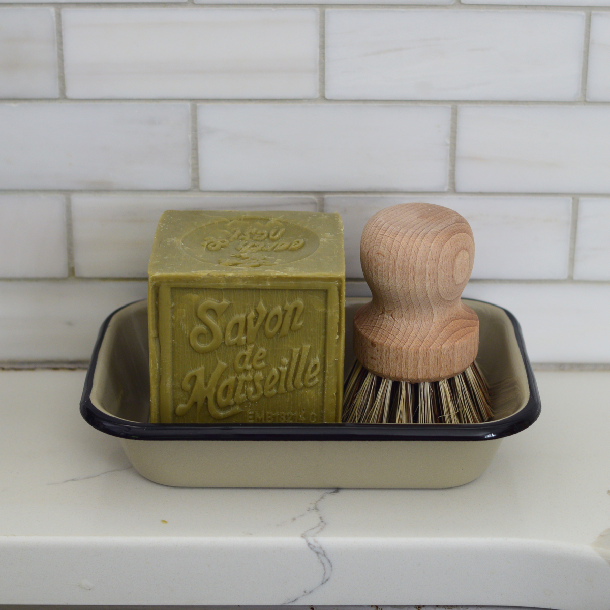 Enameled Soap Dish - Earth & Nest