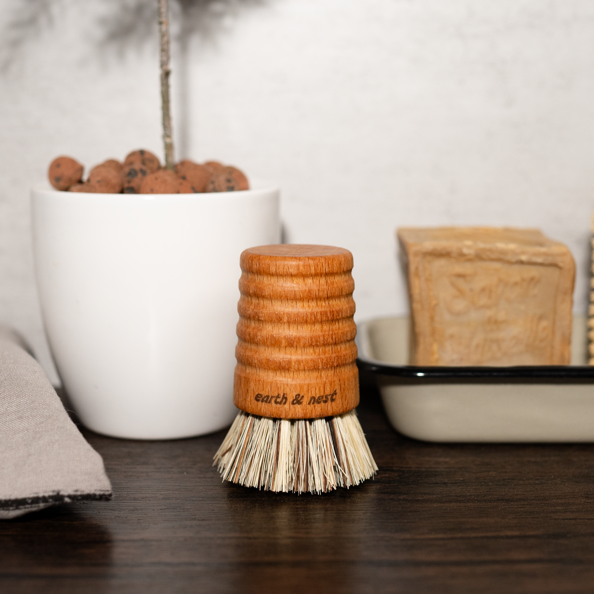 Pot and Pan Brush - Urbana - Earth & Nest