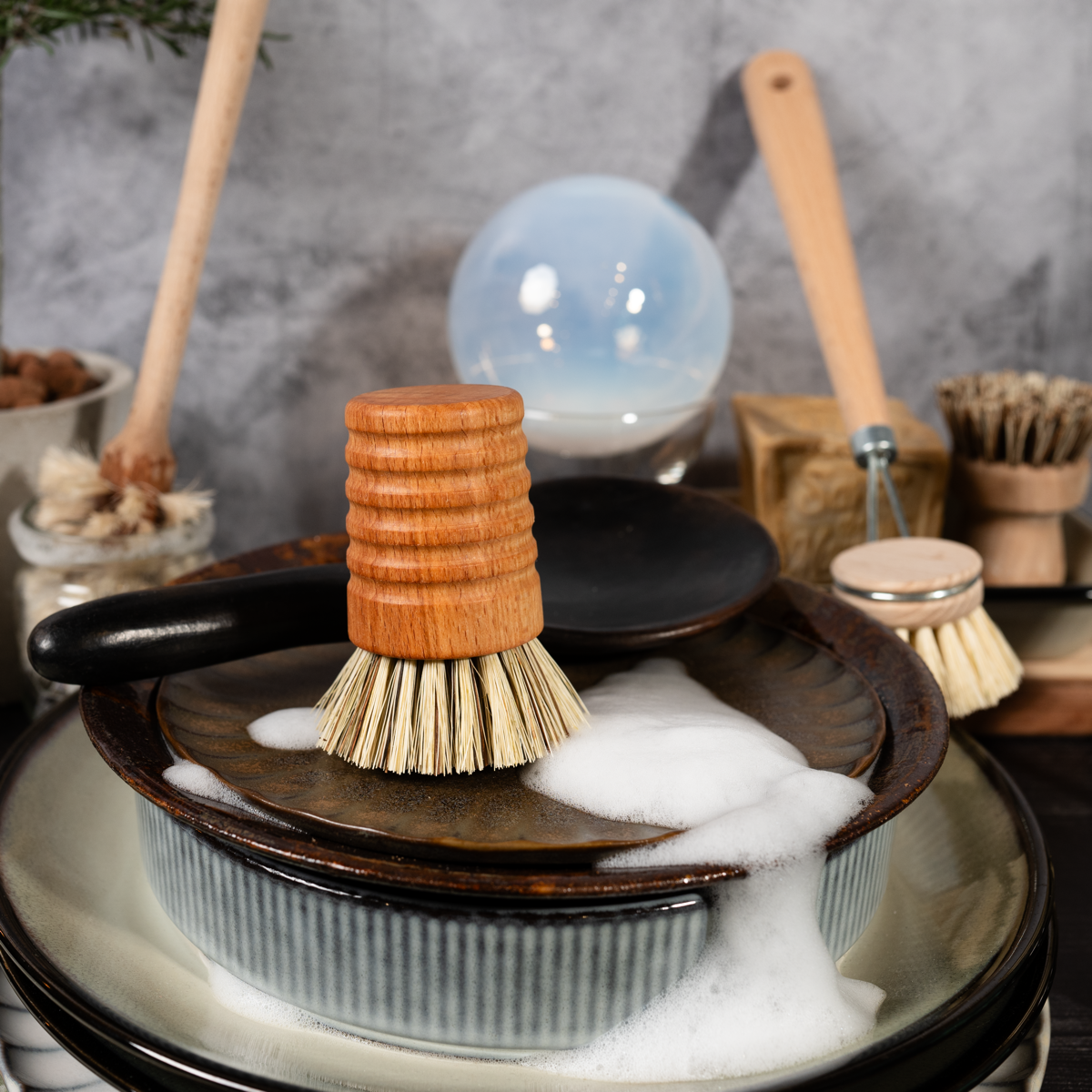 Pot and Pan Brush - Urbana - Earth & Nest