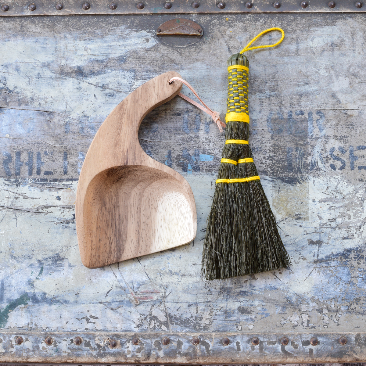 Sorghum Hand Broom & Dustpan - Earth & Nest
