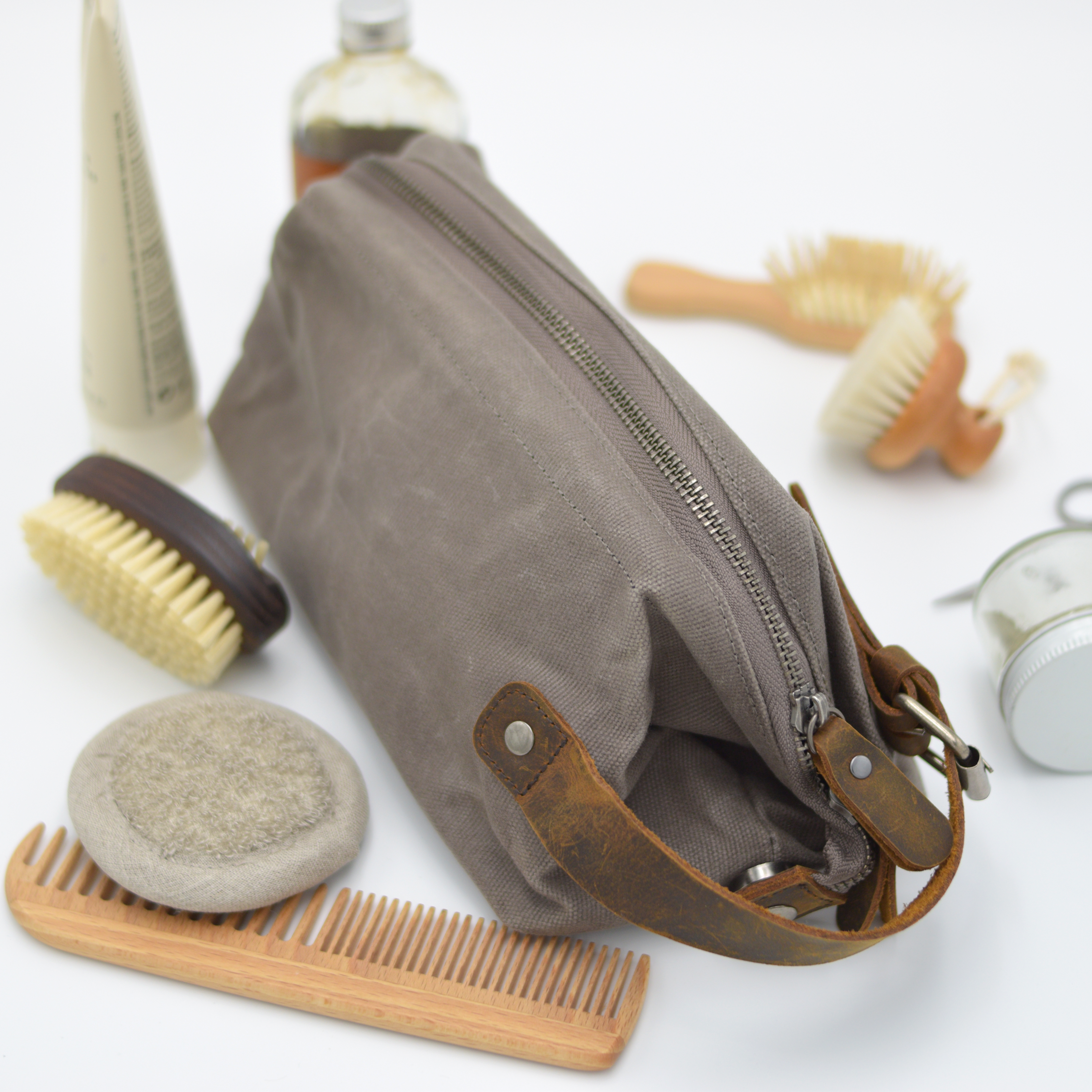 Waxed Canvas Dopp Kit Toiletry Bag - Earth & Nest