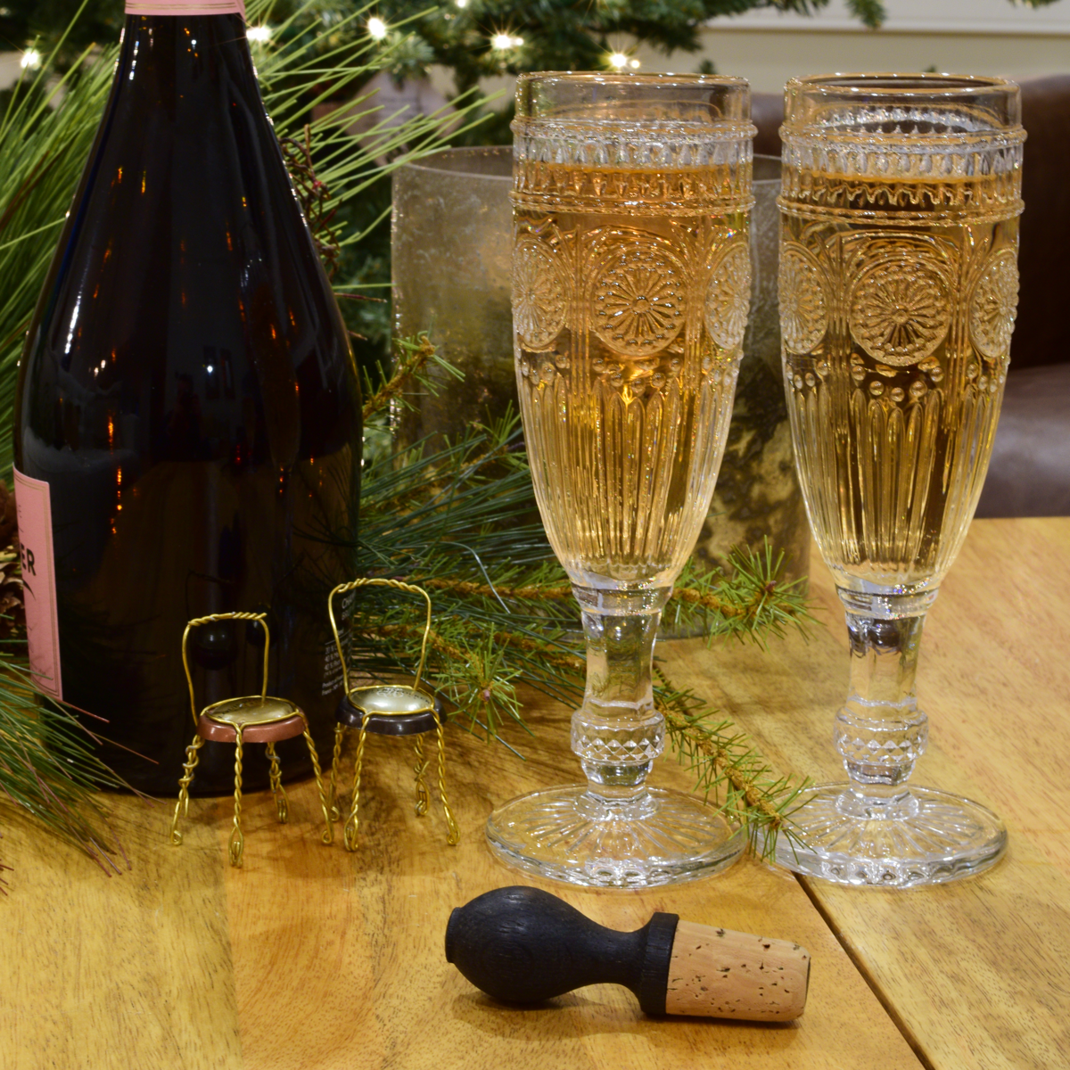 Wine Stopper Oak, Black - Earth & Nest