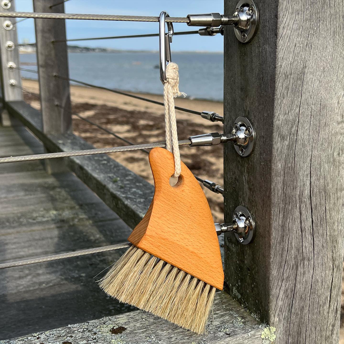 Beach Brush Shark Fin - Earth & Nest