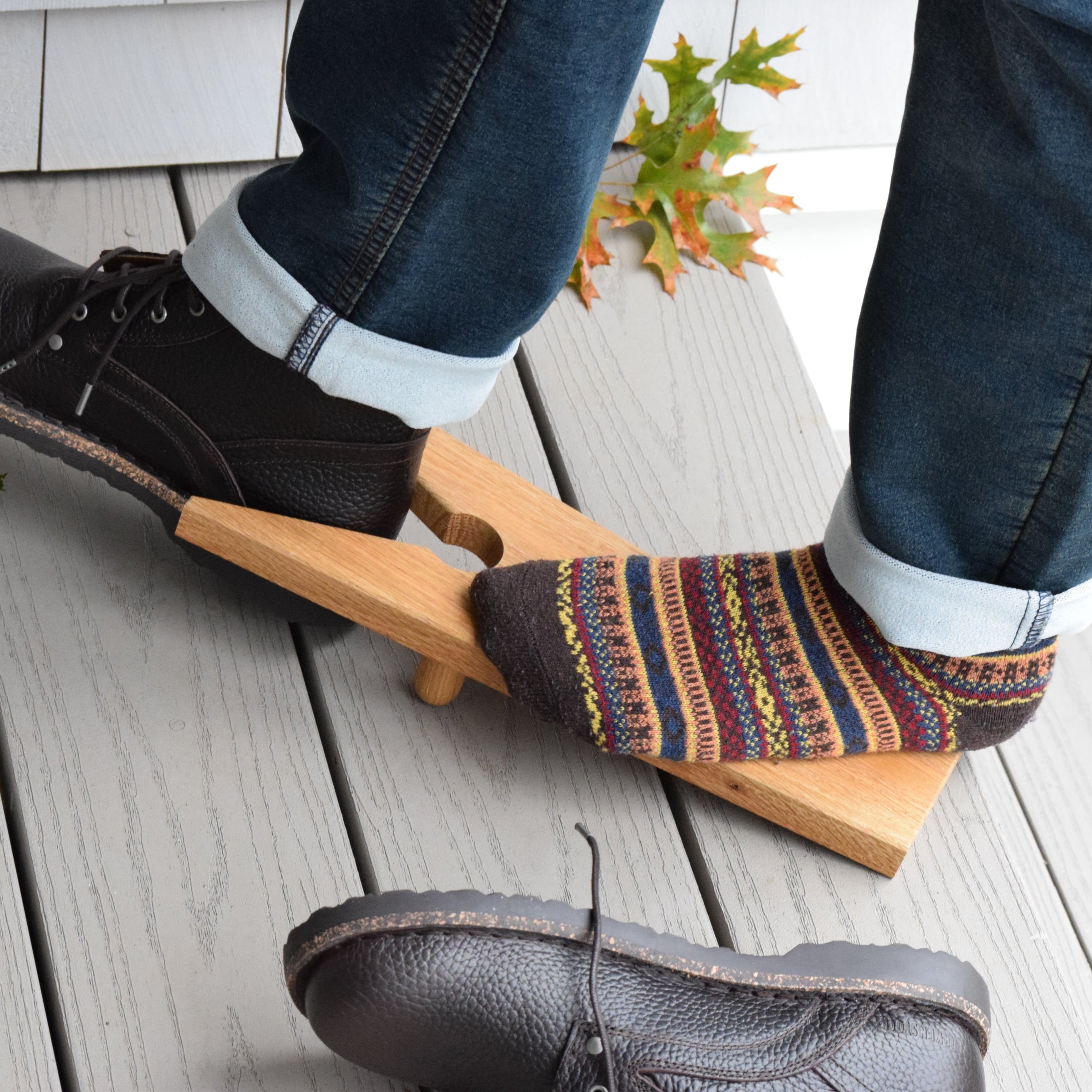 Bootjack, oak - Earth & Nest