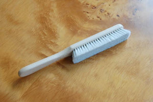 Earth & Nest Dustbrush