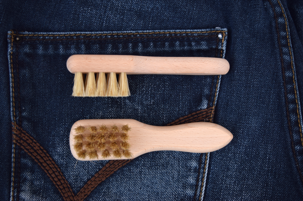 Laundry Brush - Earth & Nest