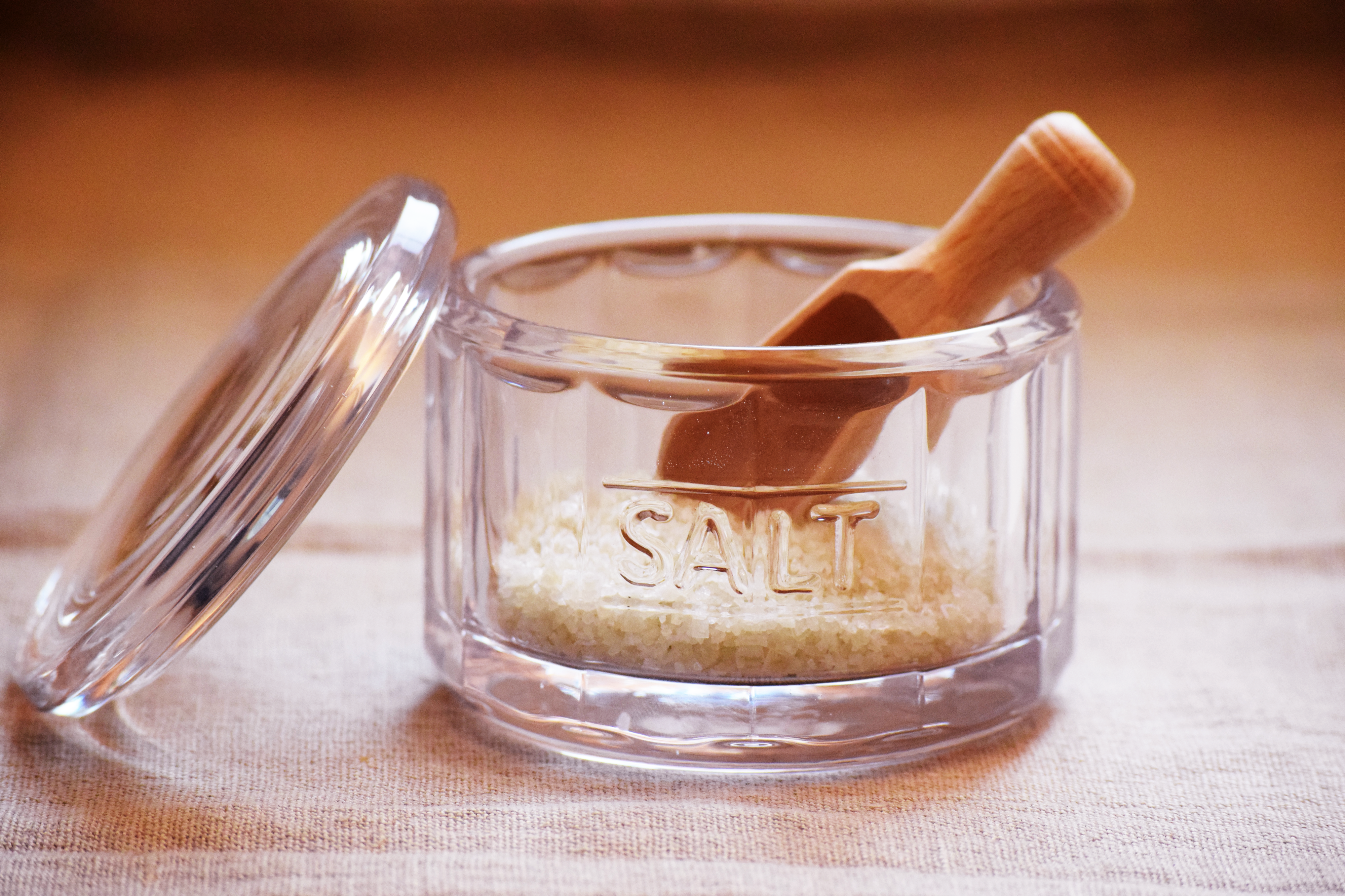 Salt Pot w/ scoop - Earth & Nest