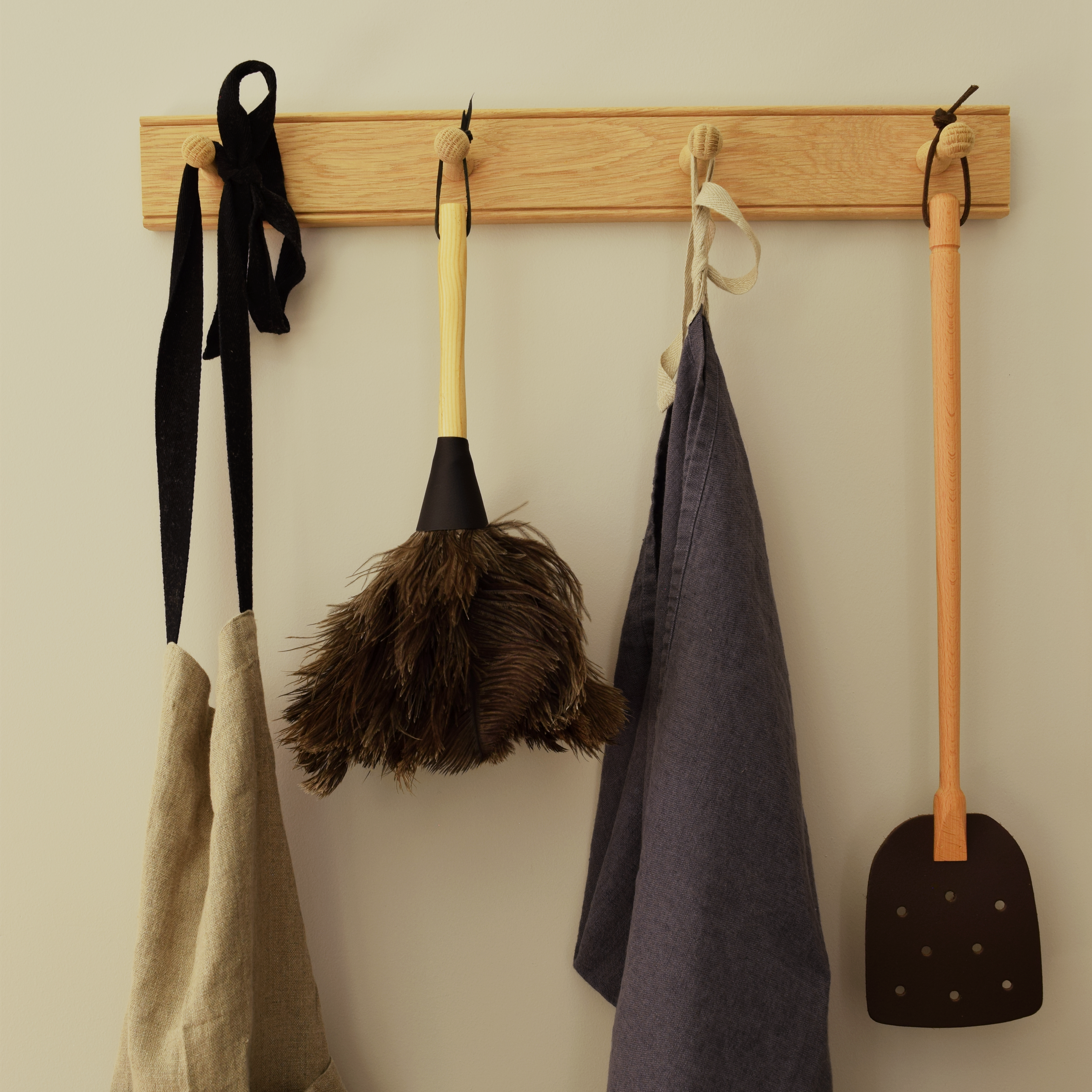 Utility Rail (2, 4 or 6-Pegs) - Earth & Nest