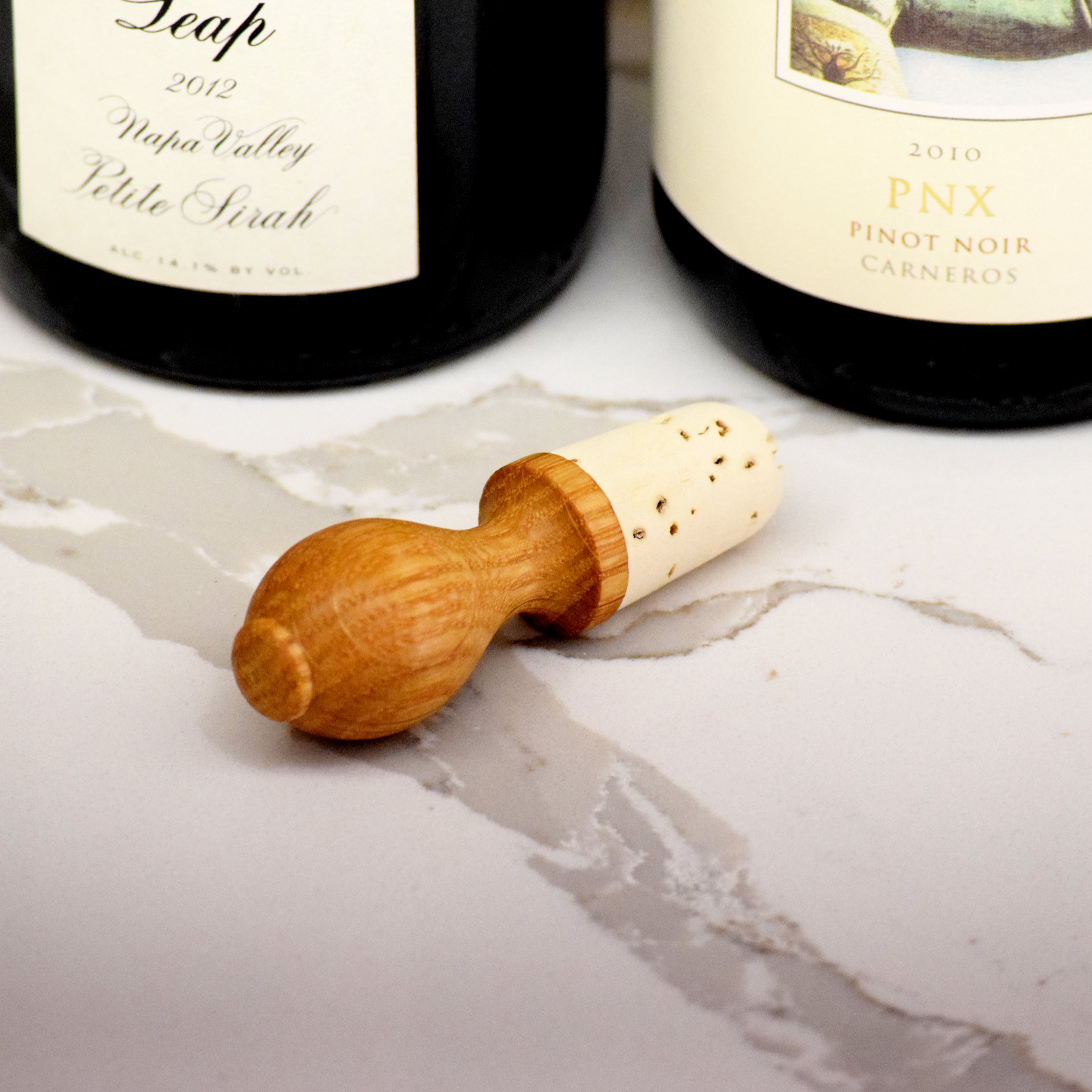 Wine Stopper oak - Earth & Nest